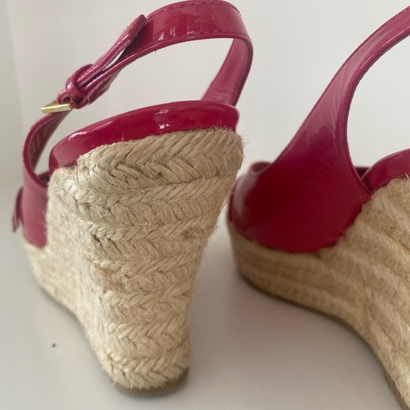 Louis Vuitton Fuchsia Vernis Wedges. 💖💖 - Picture 11 of 14